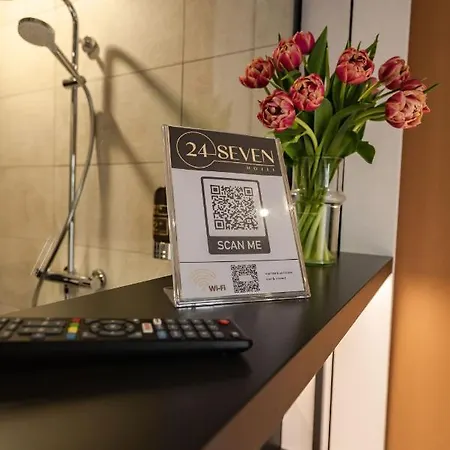 24seven Hotel 2*
