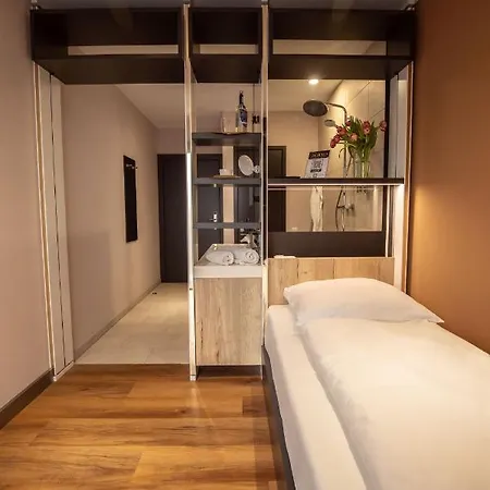 24seven Hotel