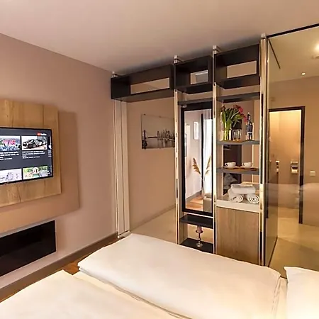 Hotel 24seven 2*