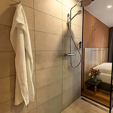 24seven Hotel