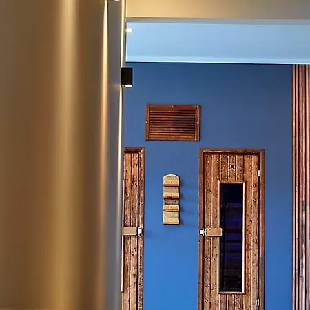 24seven Hotel 2*