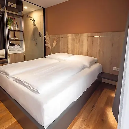 Hotel 24seven