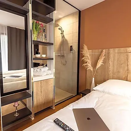 Hotel 24seven 2*