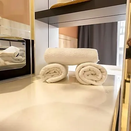 24seven Hotel