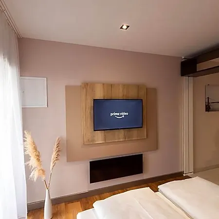 24seven Hotel 2*
