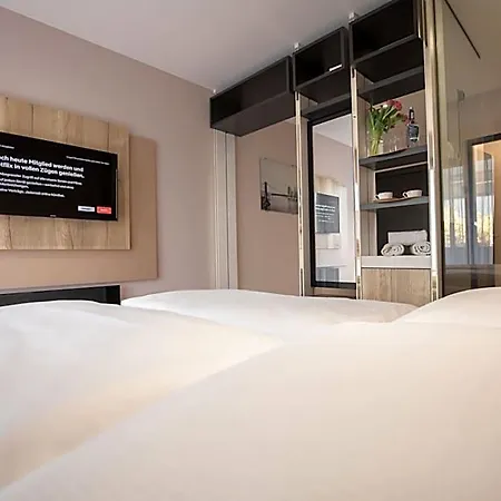 24seven Hotel